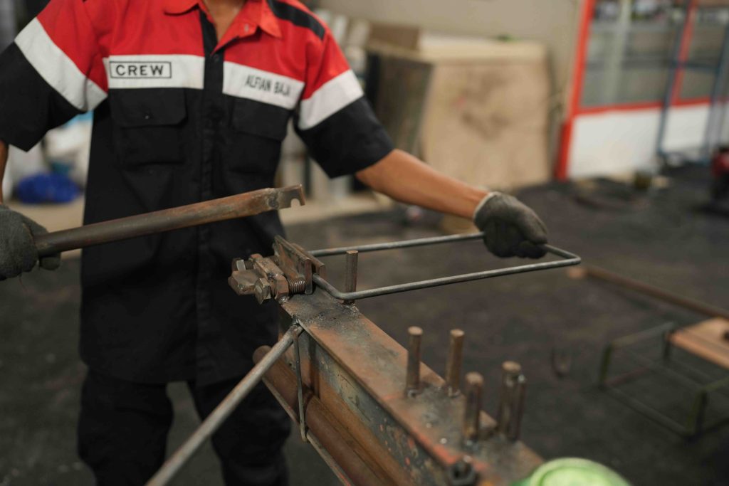 artikel perbedaan besi